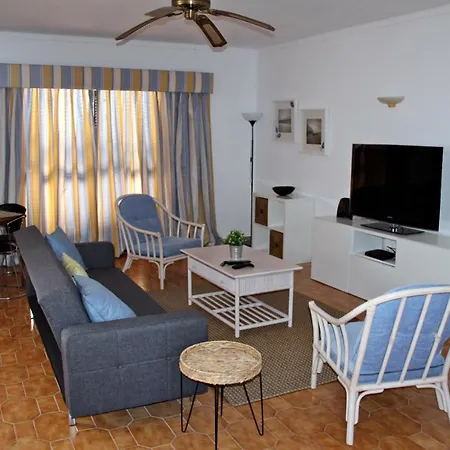 Moradia Com Piscina Privada Para Ferias Em Algarve Ferienhaus Quarteira
