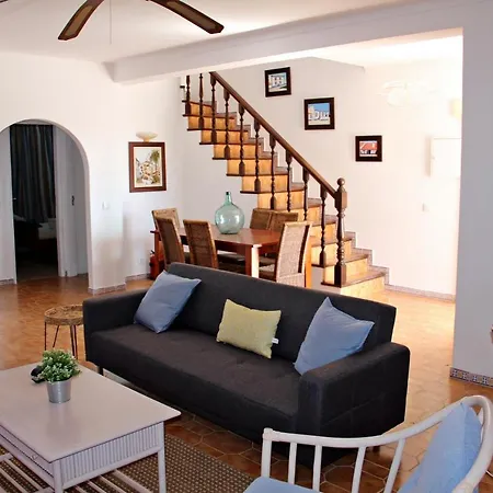 Holiday home Moradia Com Piscina Privada Para Ferias Em Algarve Quarteira